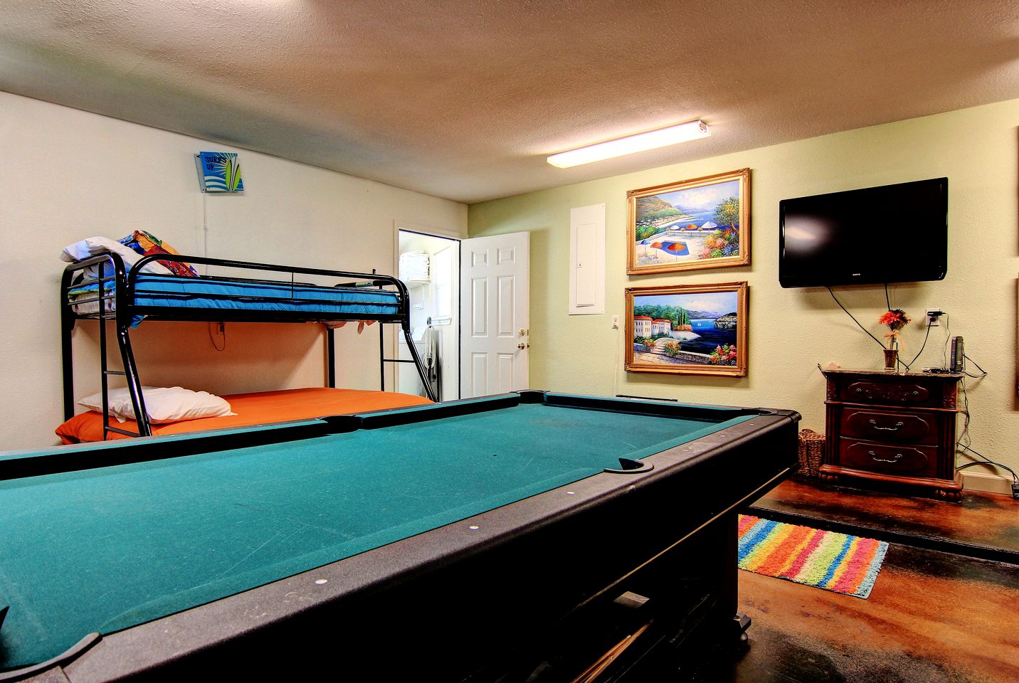 Riverfront Cottage Rental with Recreation Room in New Braunfels, Texas