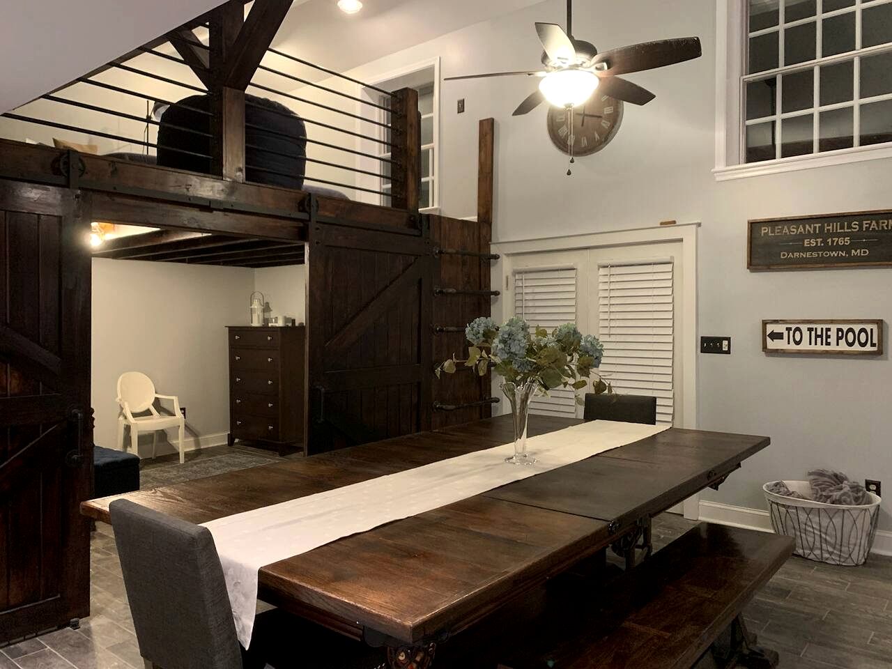 Sweet Chic Farm Cottage with Pool, Hot-Tub and Beautiful Sunsets in Maryland