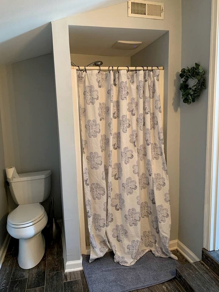 Sweet Chic Farm Cottage with Pool, Hot-Tub and Beautiful Sunsets in Maryland