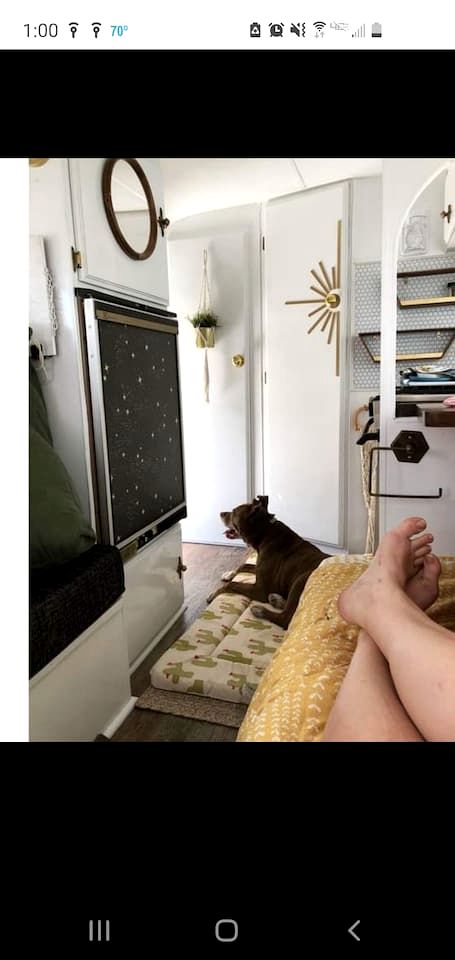 Beautiful Farmstay Hill Cottage and Tiny Equipped Camper in Maryland