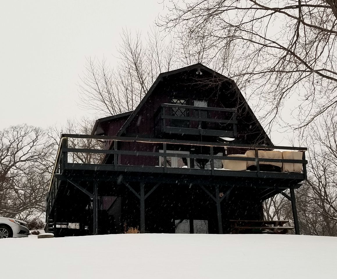 Cabin Rental near Wildlife Refuge in Lewistown, Illinois