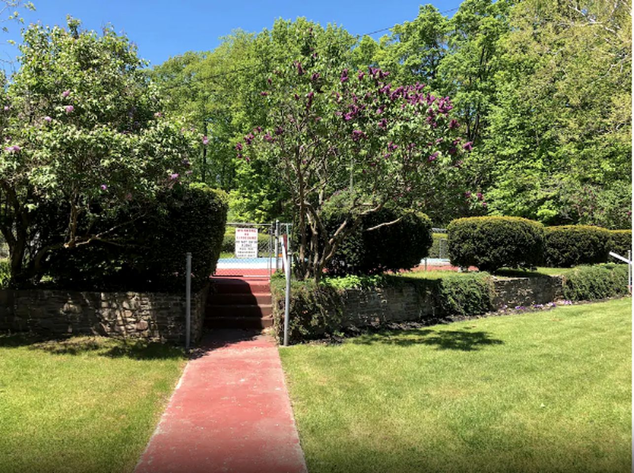 Fantastic Yurt Accommodation for a Glamping Getaway on Seneca Lake in New York