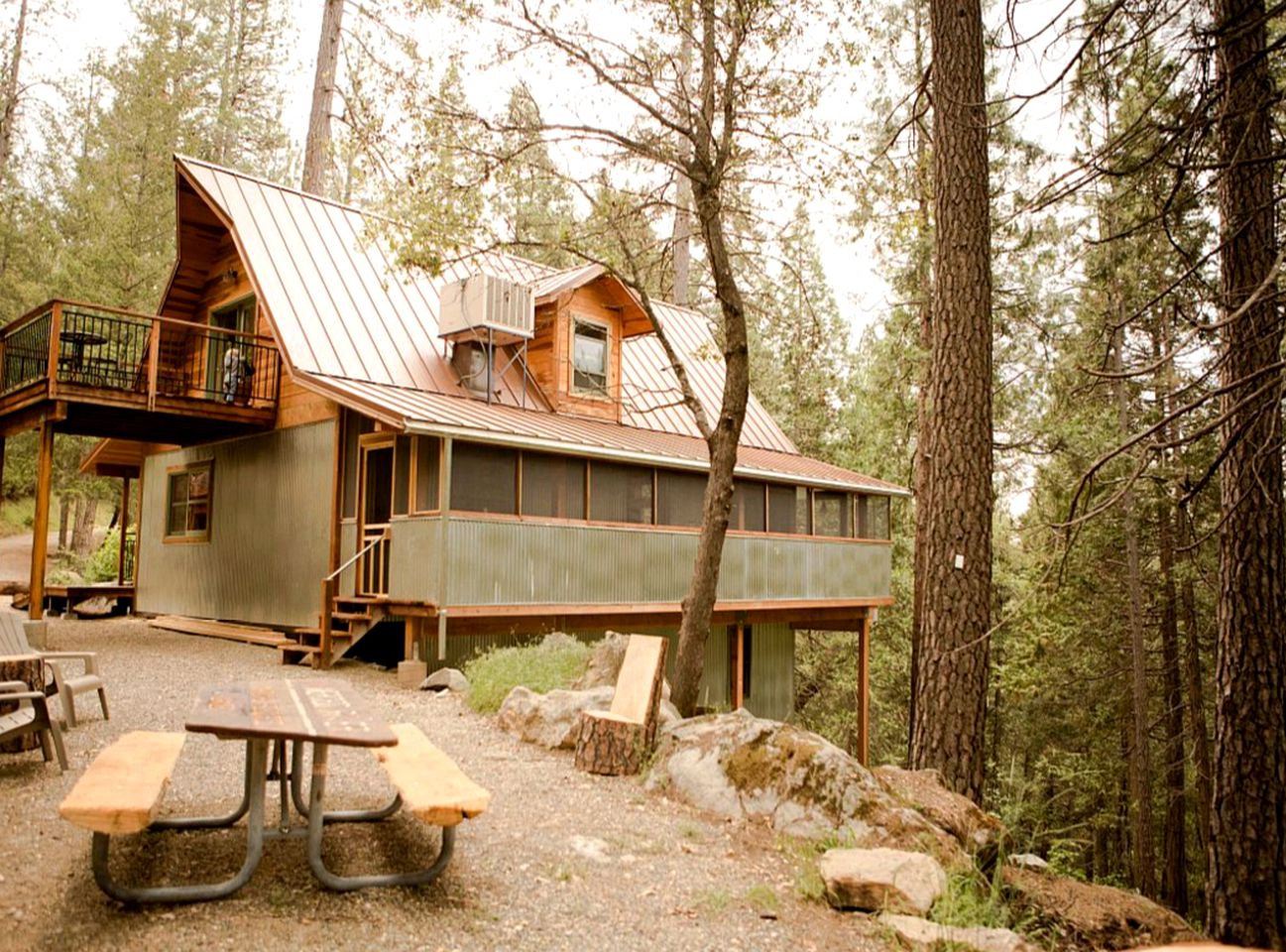 Cabin with WiFi near Yosemite