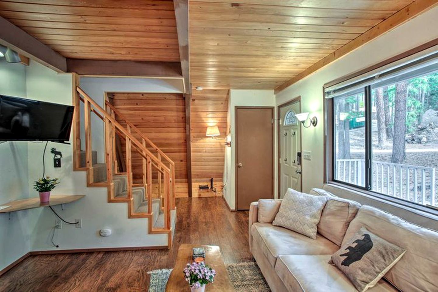 Cozy A-Frame Cabin for a Getaway near Lake Wenatchee in Leavenworth, Washington