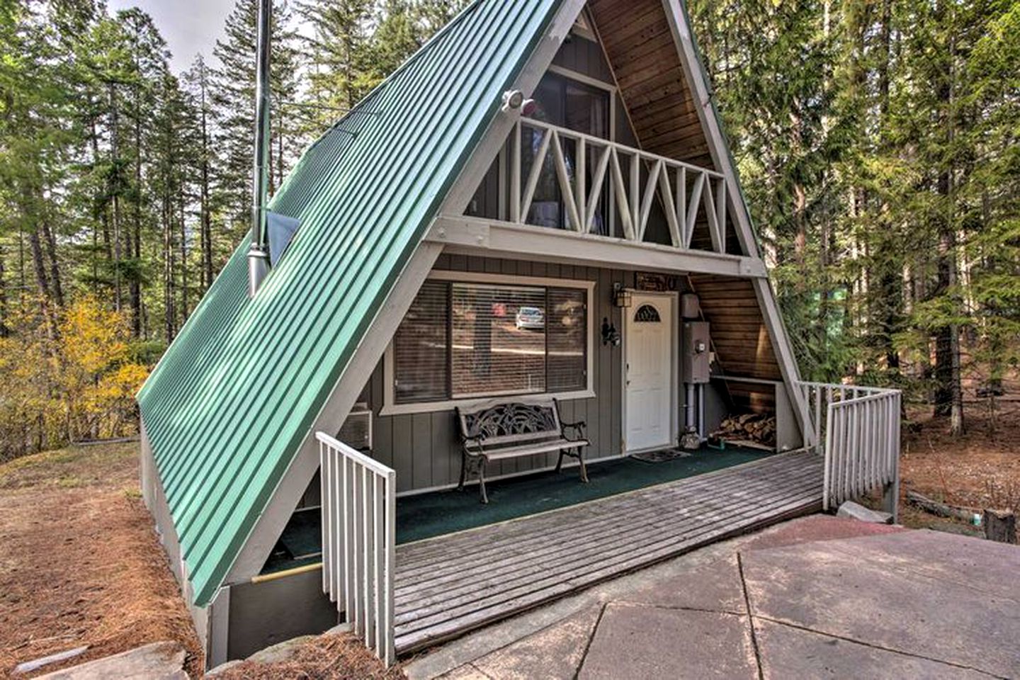 Cozy A-Frame Cabin for a Getaway near Lake Wenatchee in Leavenworth, Washington