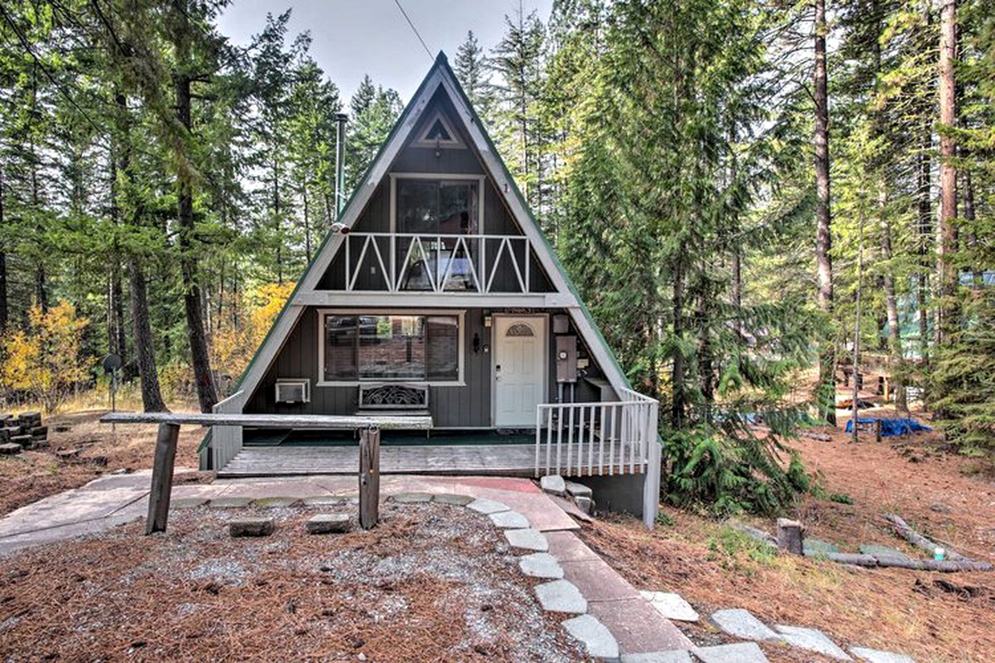 Cozy A-Frame Cabin for a Getaway near Lake Wenatchee in Leavenworth, Washington