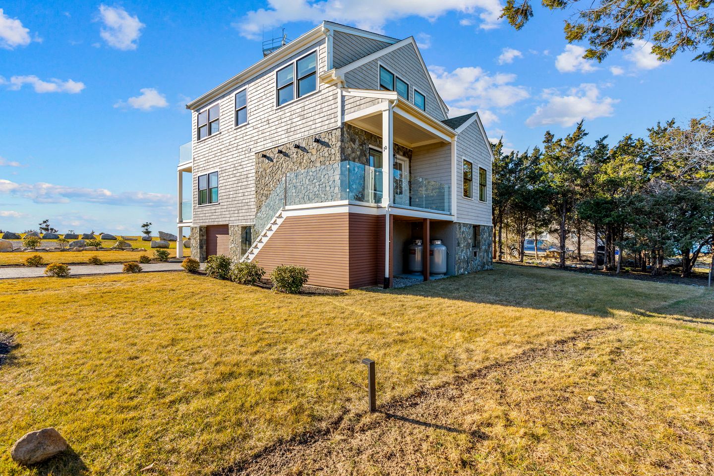 Peaceful Oceanfront Villa in Bourne, Massachusetts