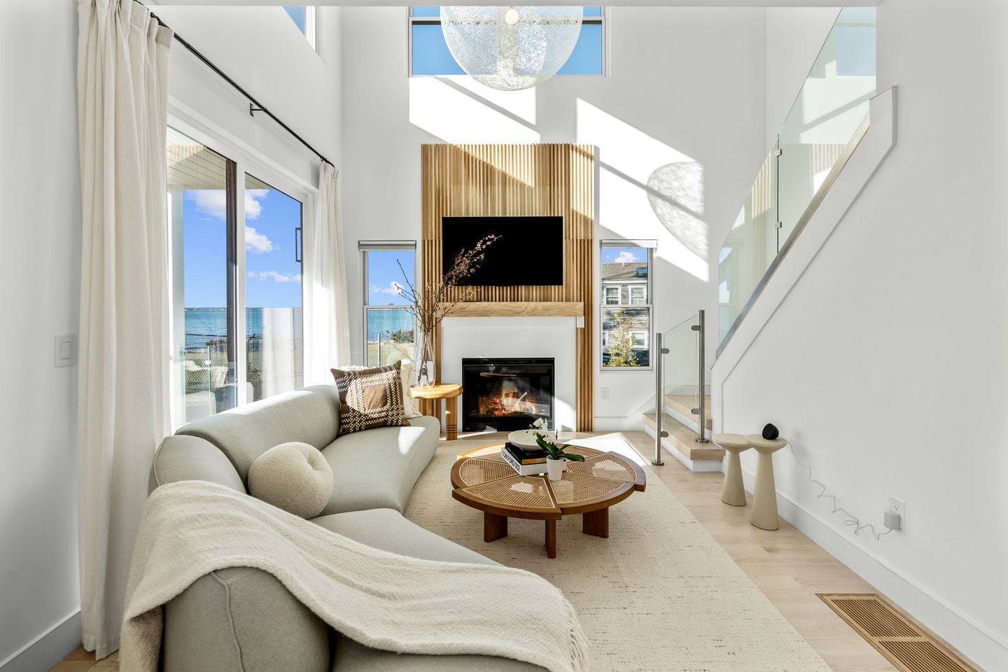 Peaceful Oceanfront Villa in Bourne, Massachusetts