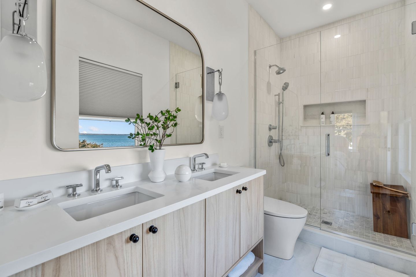 Peaceful Oceanfront Villa in Bourne, Massachusetts