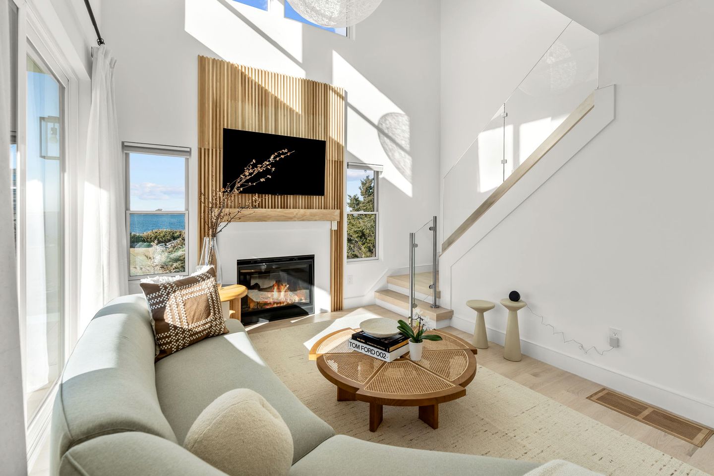 Peaceful Oceanfront Villa in Bourne, Massachusetts