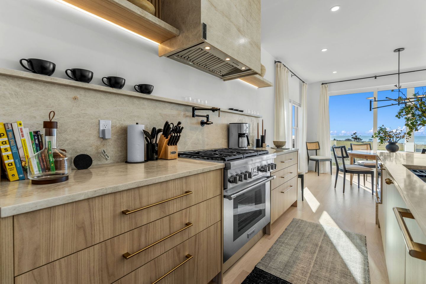 Peaceful Oceanfront Villa in Bourne, Massachusetts