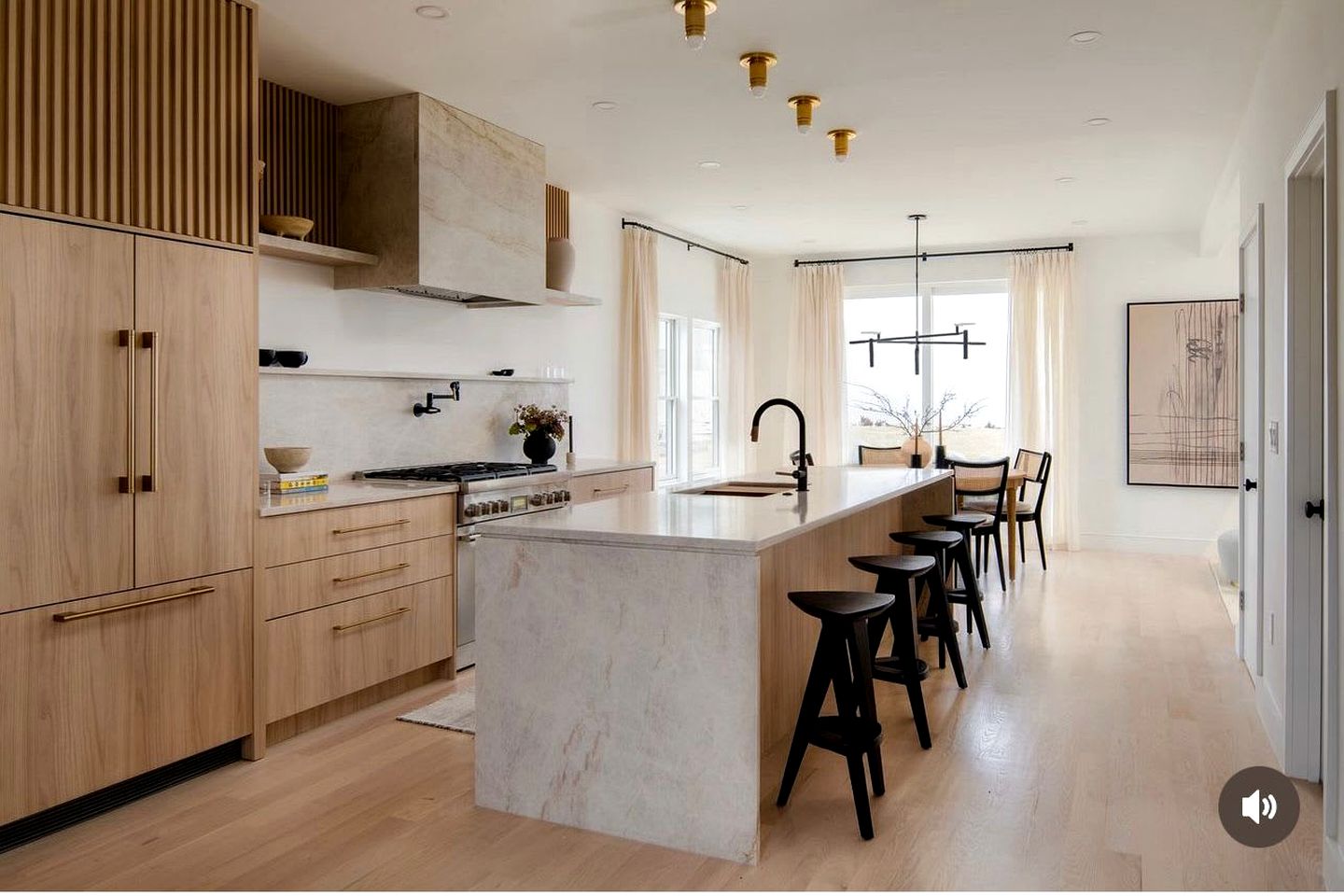 Peaceful Oceanfront Villa in Bourne, Massachusetts