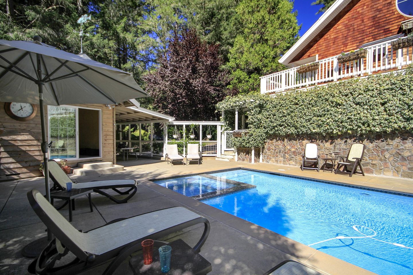 Comfy Villa with Swimming Pool in Forestville, California