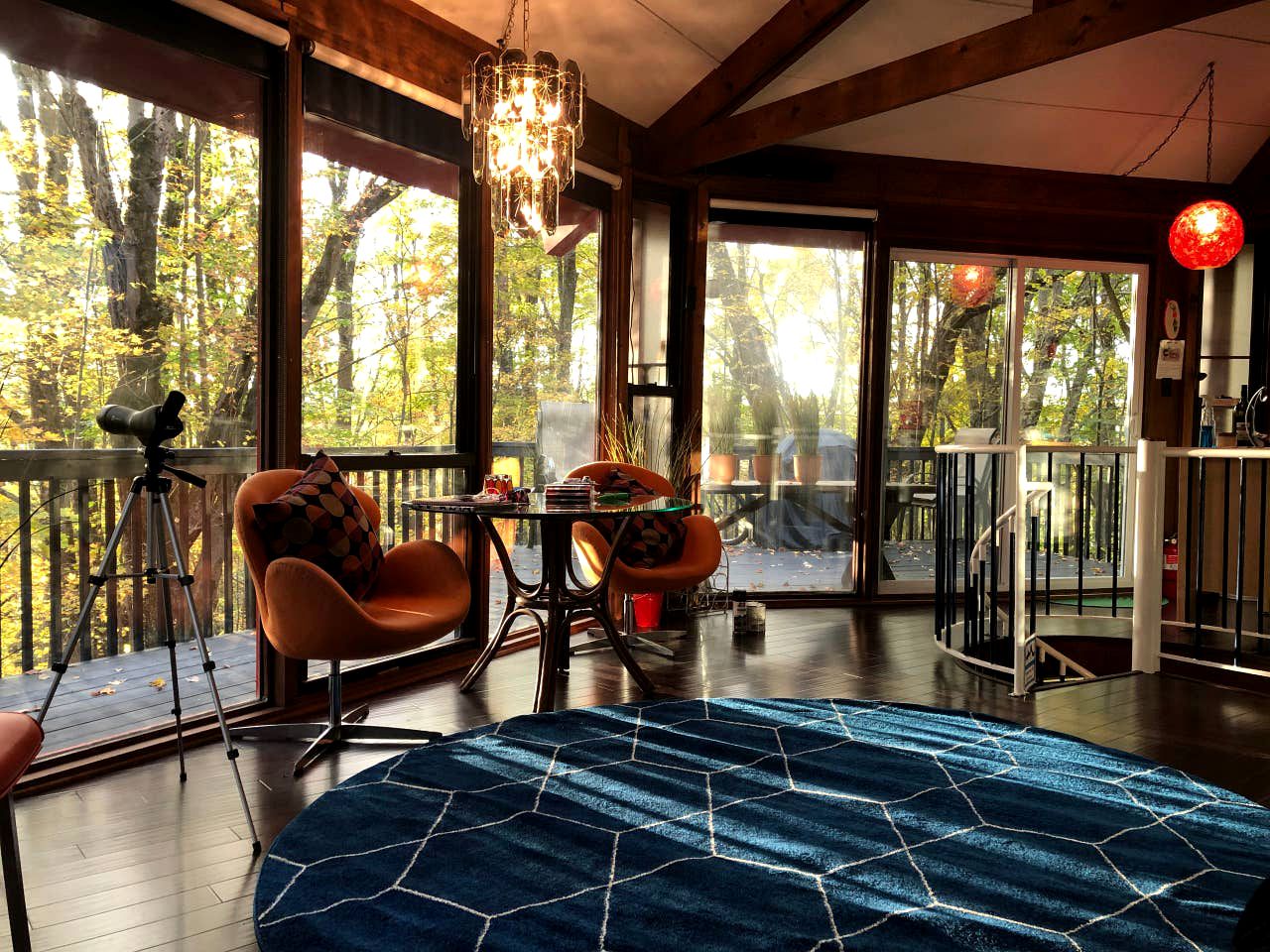 Idyllic Getaway in a Colorful Yurt-Style Cabin near Lake Ariel, Pennsylvania