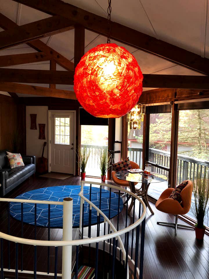 Idyllic Getaway in a Colorful Yurt-Style Cabin near Lake Ariel, Pennsylvania