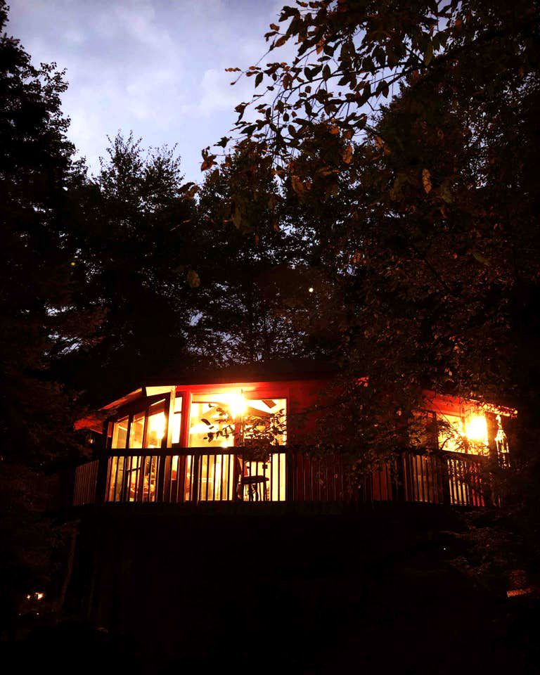 Idyllic Getaway in a Colorful Yurt-Style Cabin near Lake Ariel, Pennsylvania