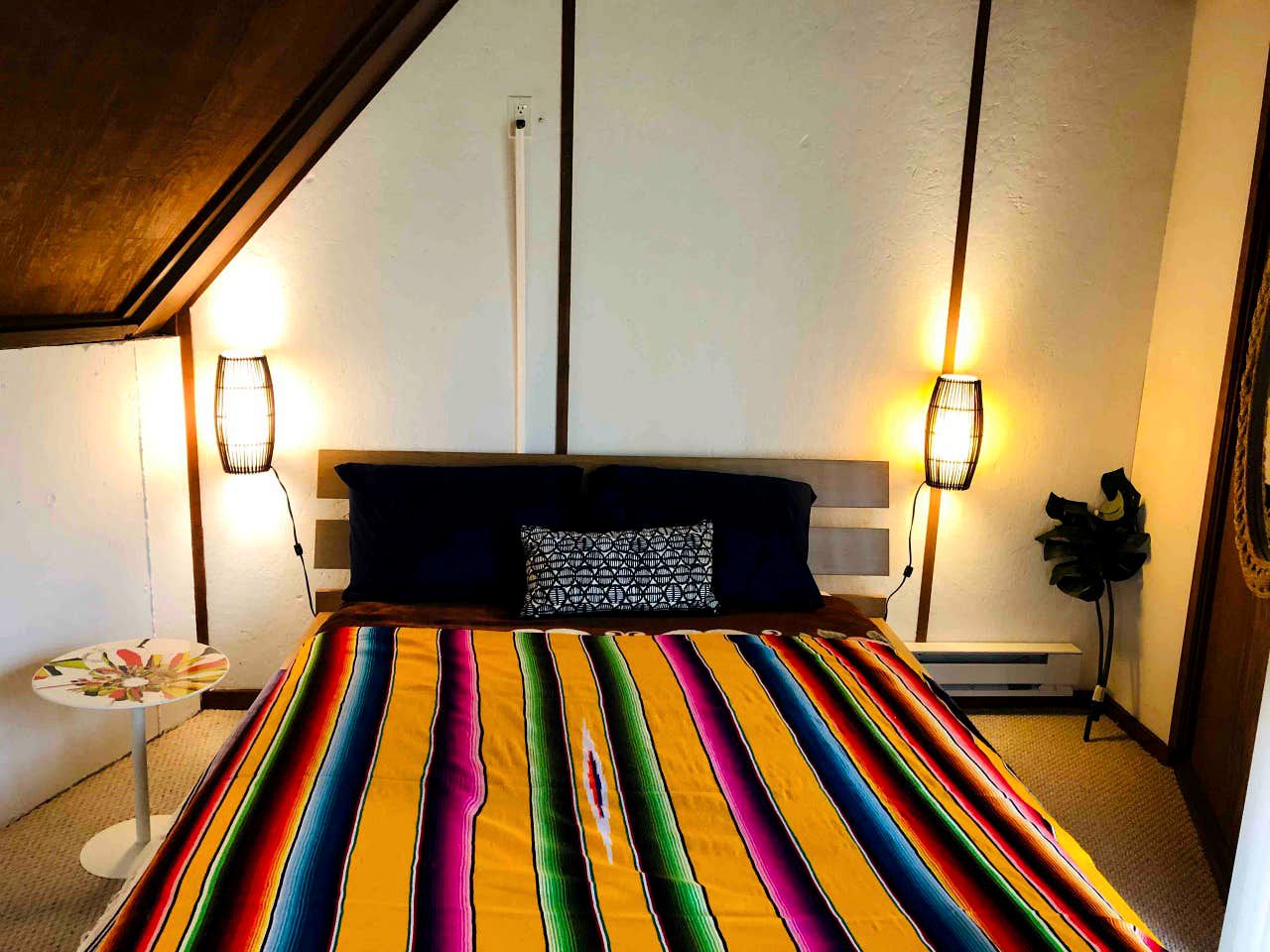 Idyllic Getaway in a Colorful Yurt-Style Cabin near Lake Ariel, Pennsylvania