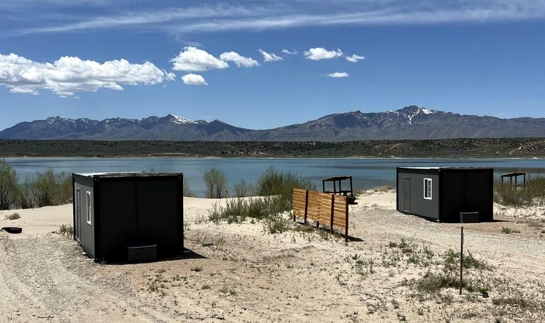 Incredible Mirror Pod Right Next to the Water of Yuba Lake for a Romantic Getaway in Utah