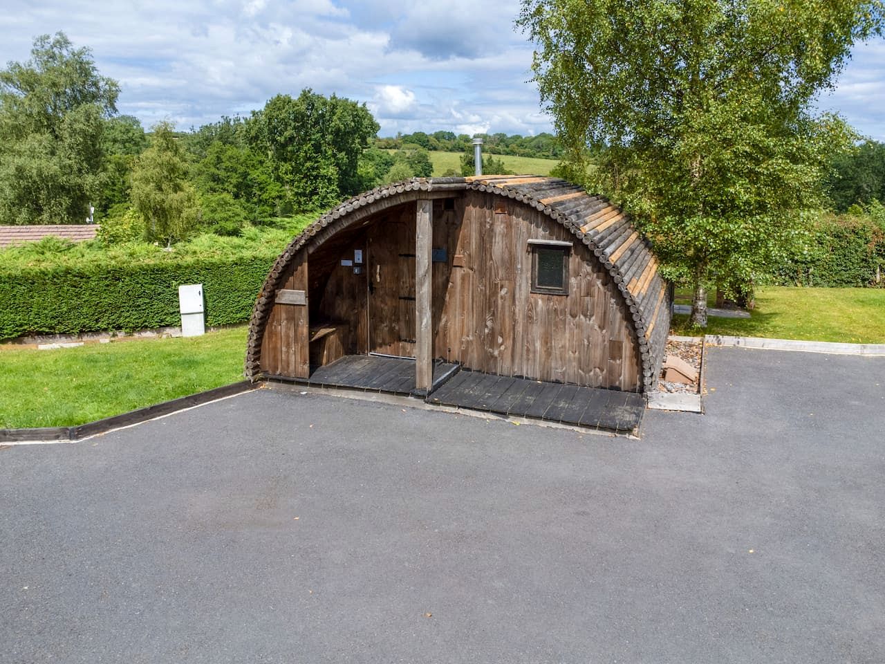 Beautiful Pod by the Irfon River for a Unique Glamping Getaway near Builth Wells, Wales