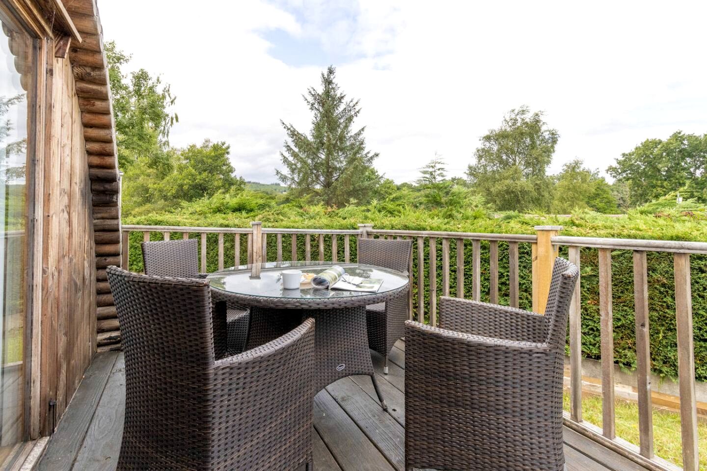 Beautiful Pod by the Irfon River for a Unique Glamping Getaway near Builth Wells, Wales