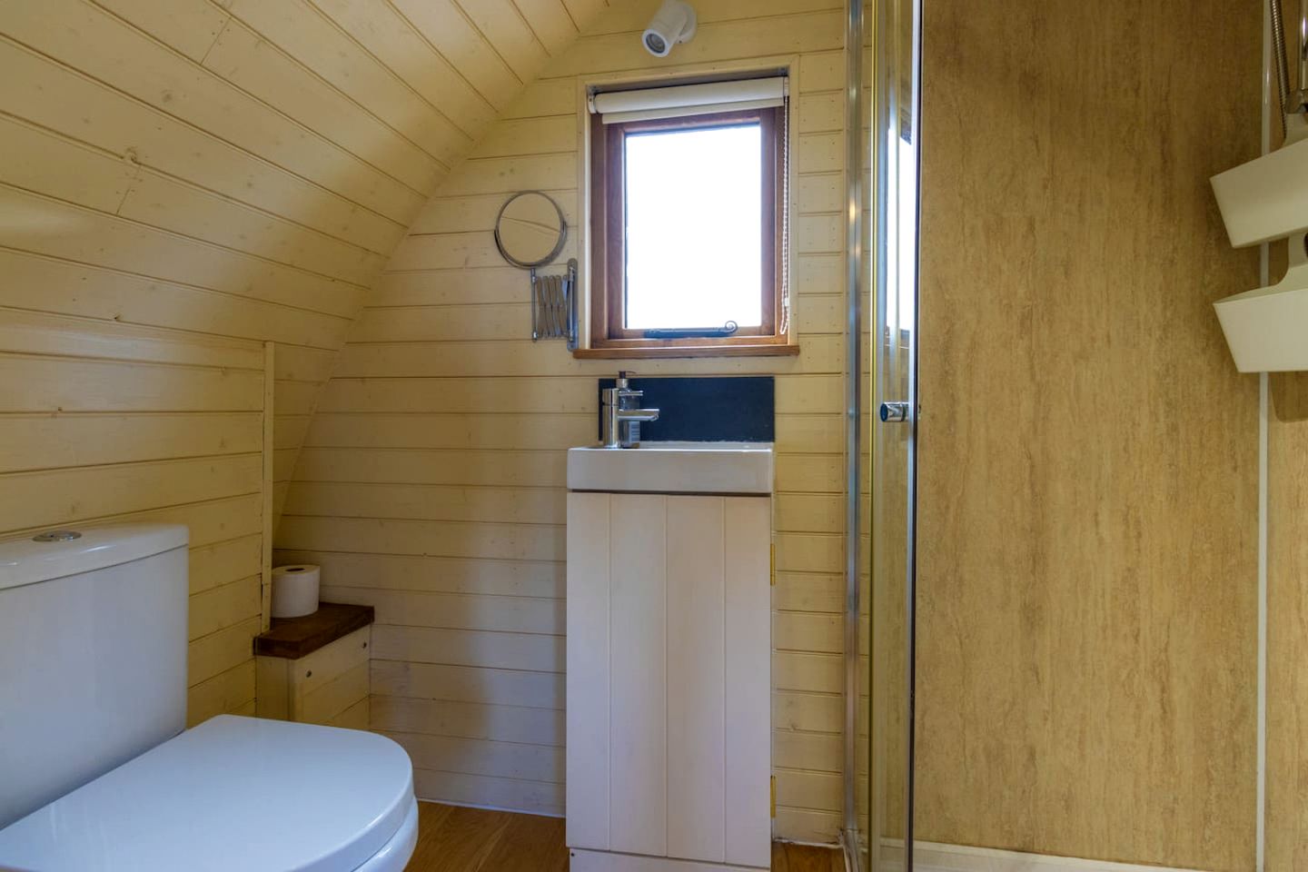 Gorgeous Glamping Pod for a Unique Getaway by the Irfon River in Wales