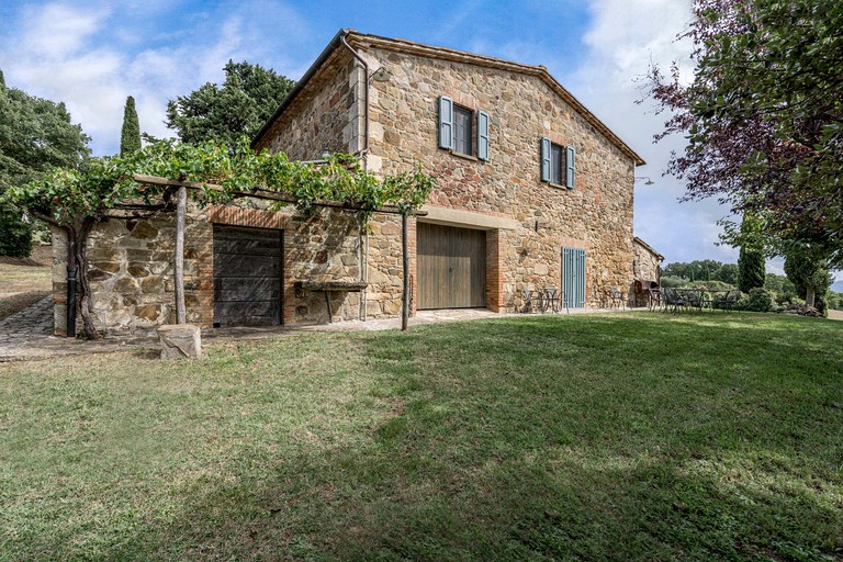 Rustic Stone Villa with Pool and Spectacular Landscape Views in Montepulciano, Tuscany