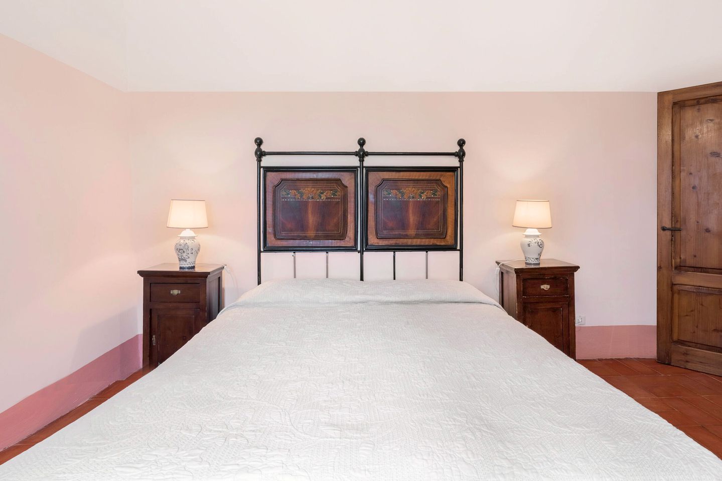 Rustic Stone Villa with Pool and Spectacular Landscape Views in Montepulciano, Tuscany