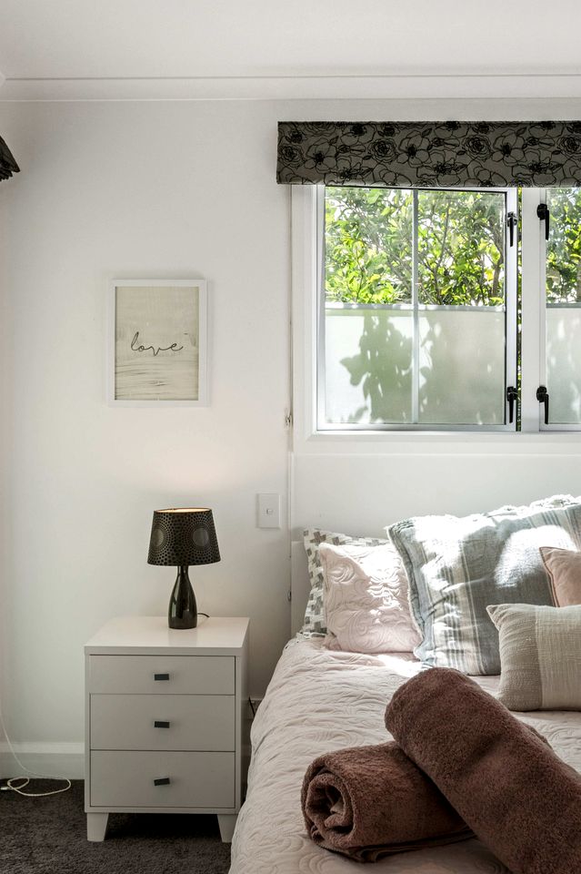 Stylish Waihi Beach Holiday Home with Private Outdoor Space and BBQ, Located Near the Ocean, Waihi Beach, New Zealand