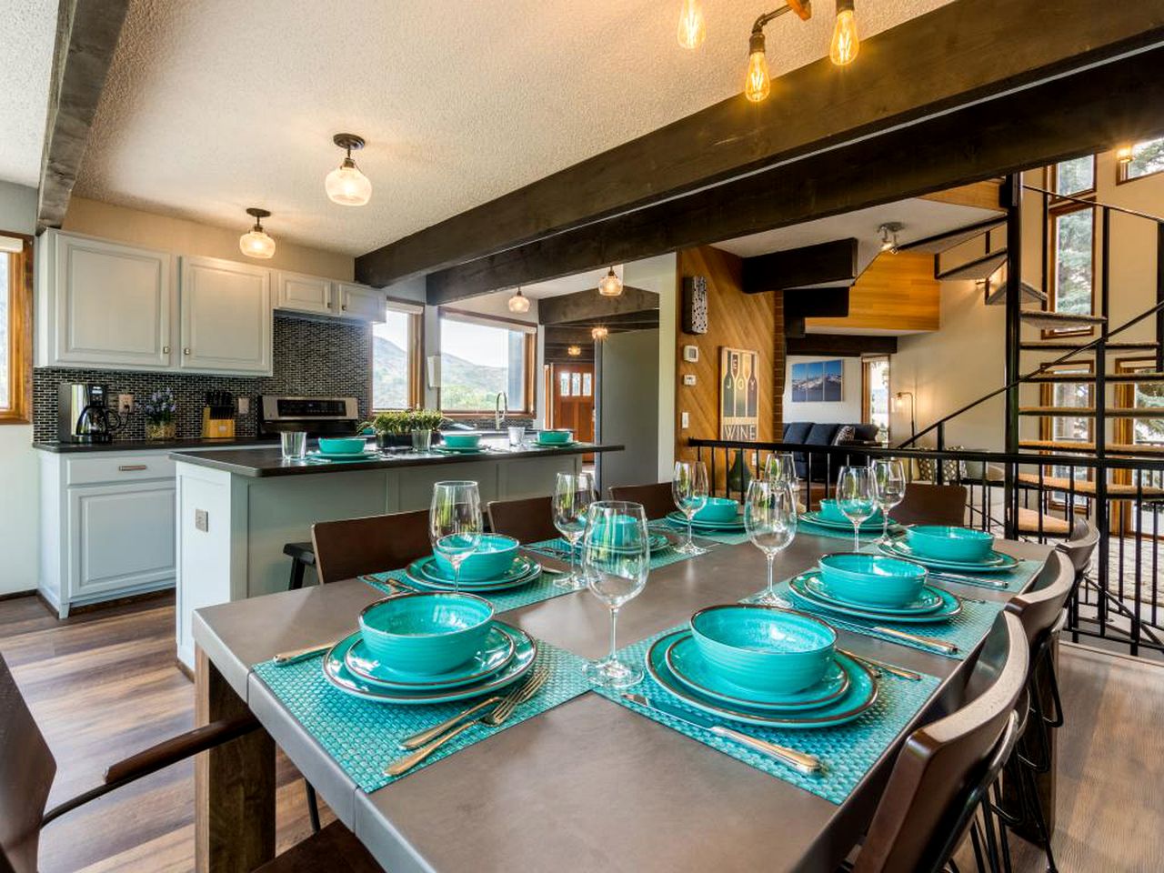 Lakeside Cabin with Private Hot Tub in Chelan, Washington