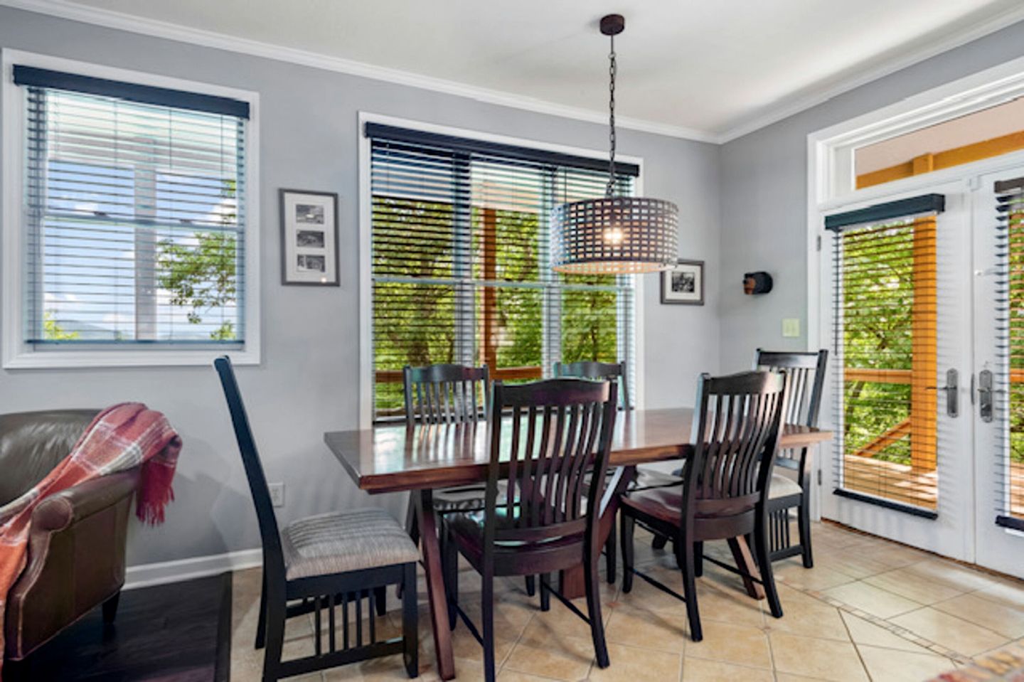 Luxurious Mountain Retreat with Wrap-Around Porches and Hot Tub, Near Asheville and Black Mountain, NC