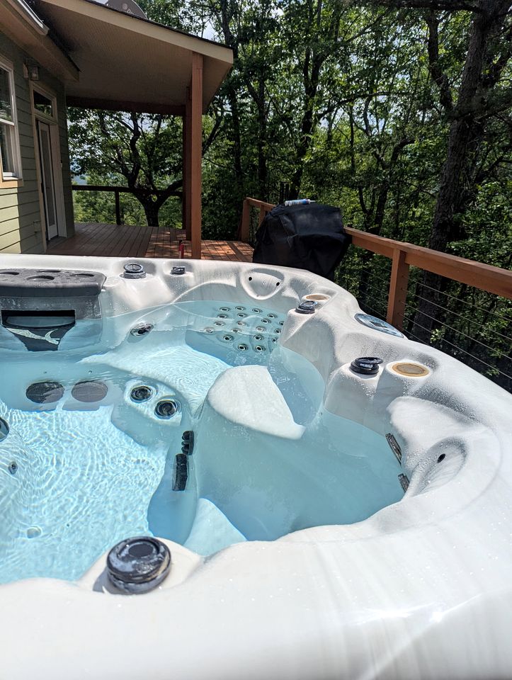 Luxurious Mountain Retreat with Wrap-Around Porches and Hot Tub, Near Asheville and Black Mountain, NC