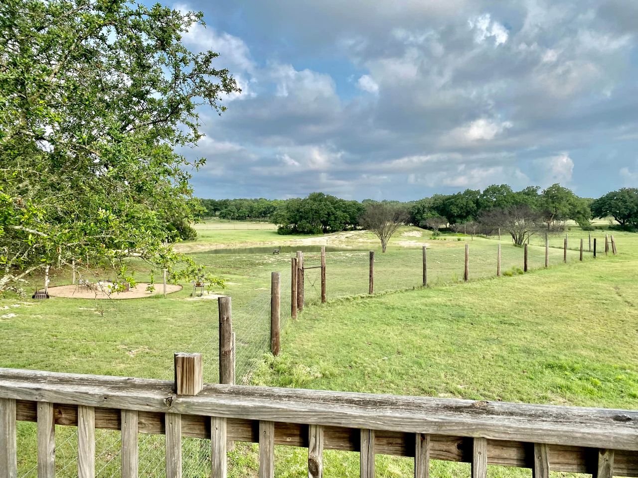 Unique Raised Bungalow Rental with Amazing Texas Hill Country Views in Bergheim, Texas