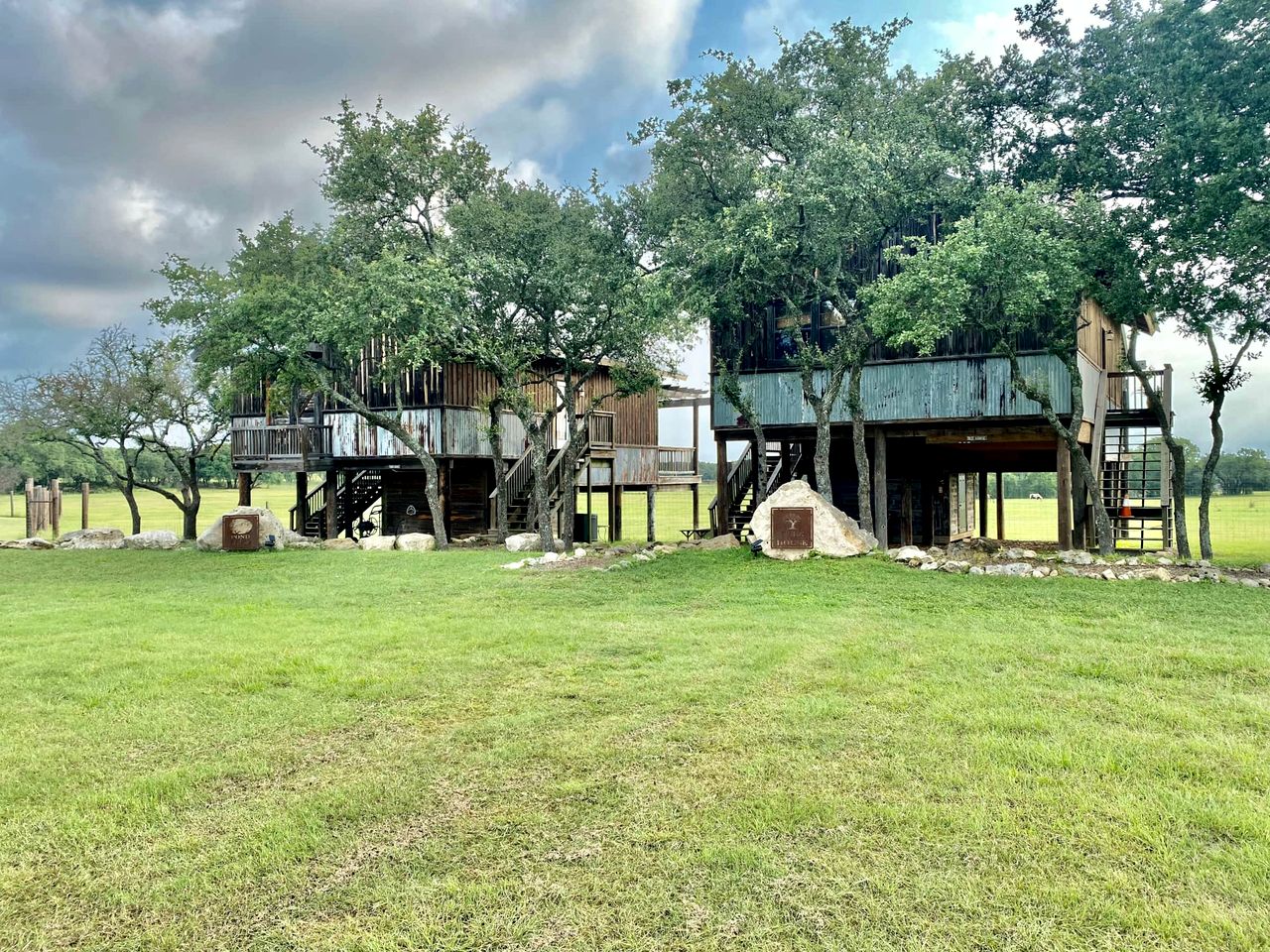 Unique Raised Bungalow Rental with Amazing Texas Hill Country Views in Bergheim, Texas