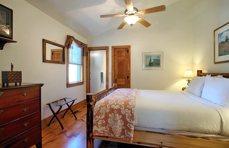 Designer Rentals (Wells, Vermont, United States)