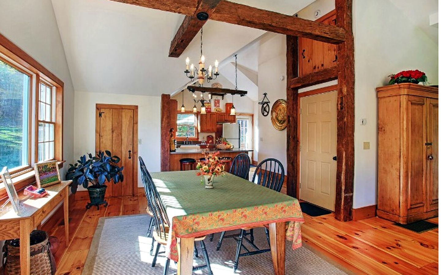 Picturesque, Mountain Suite nestled in Pastoral Setting in Wells, Vermont