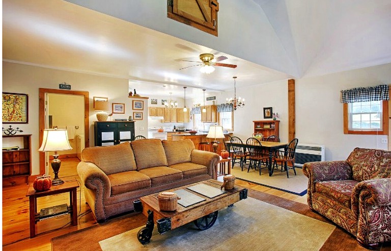 Cabins (Wells, Vermont, United States)