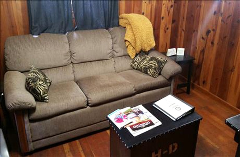 Log Cabins (Lead, South Dakota, United States)