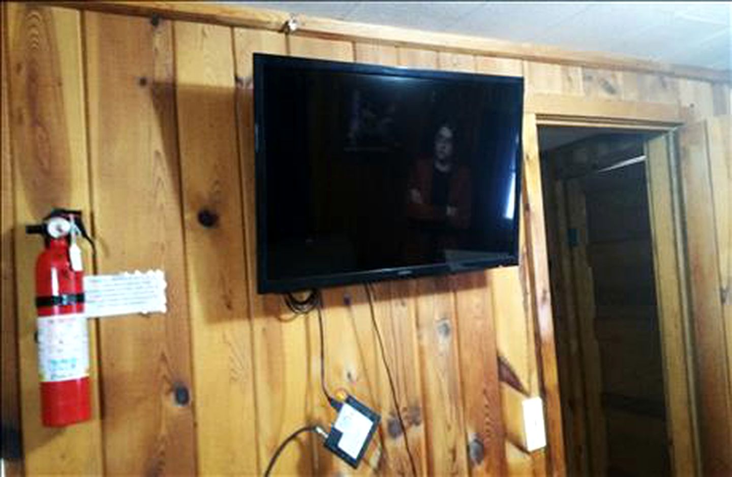 Cozy Log Cabin for Harley Davidson Lovers near Rapid City, South Dakota