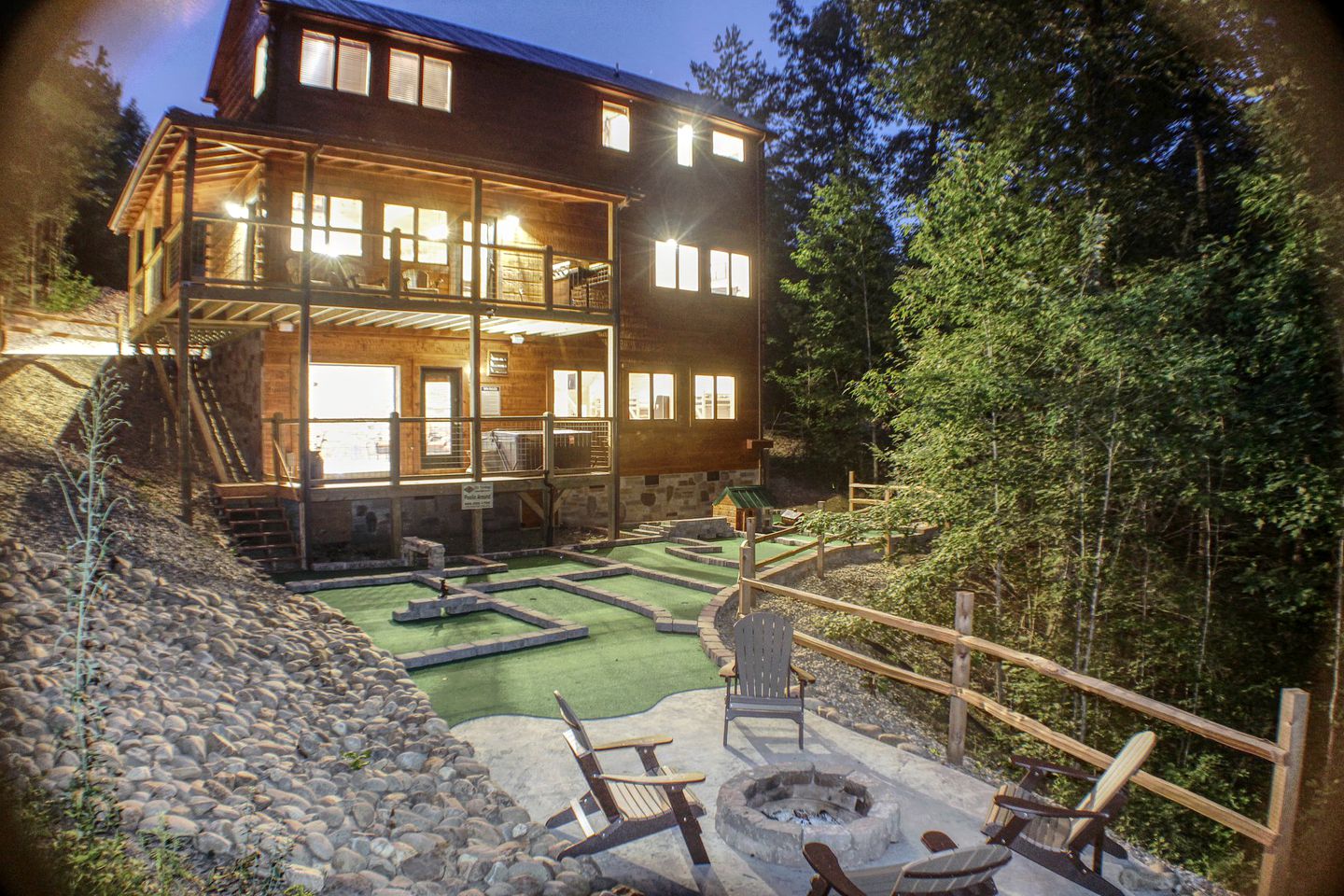 Fun-Filled Sevierville Cabin with a Pool and Mini-Golf for Family Getaways in Tennessee