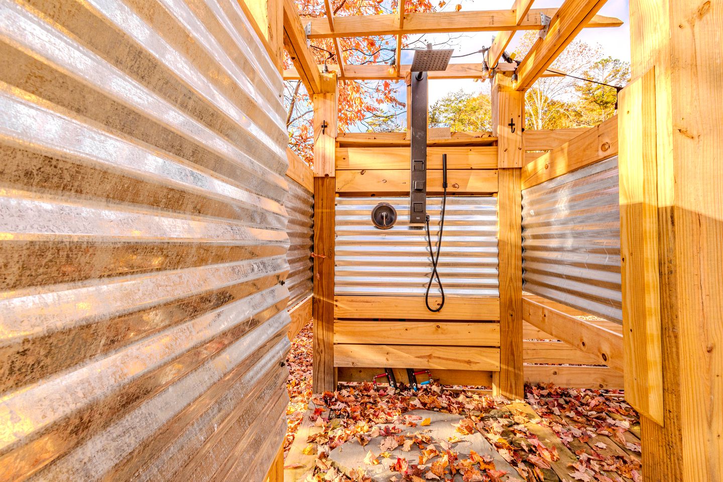 Secluded Mountain Hideaway: Cabin Experience in North Carolina