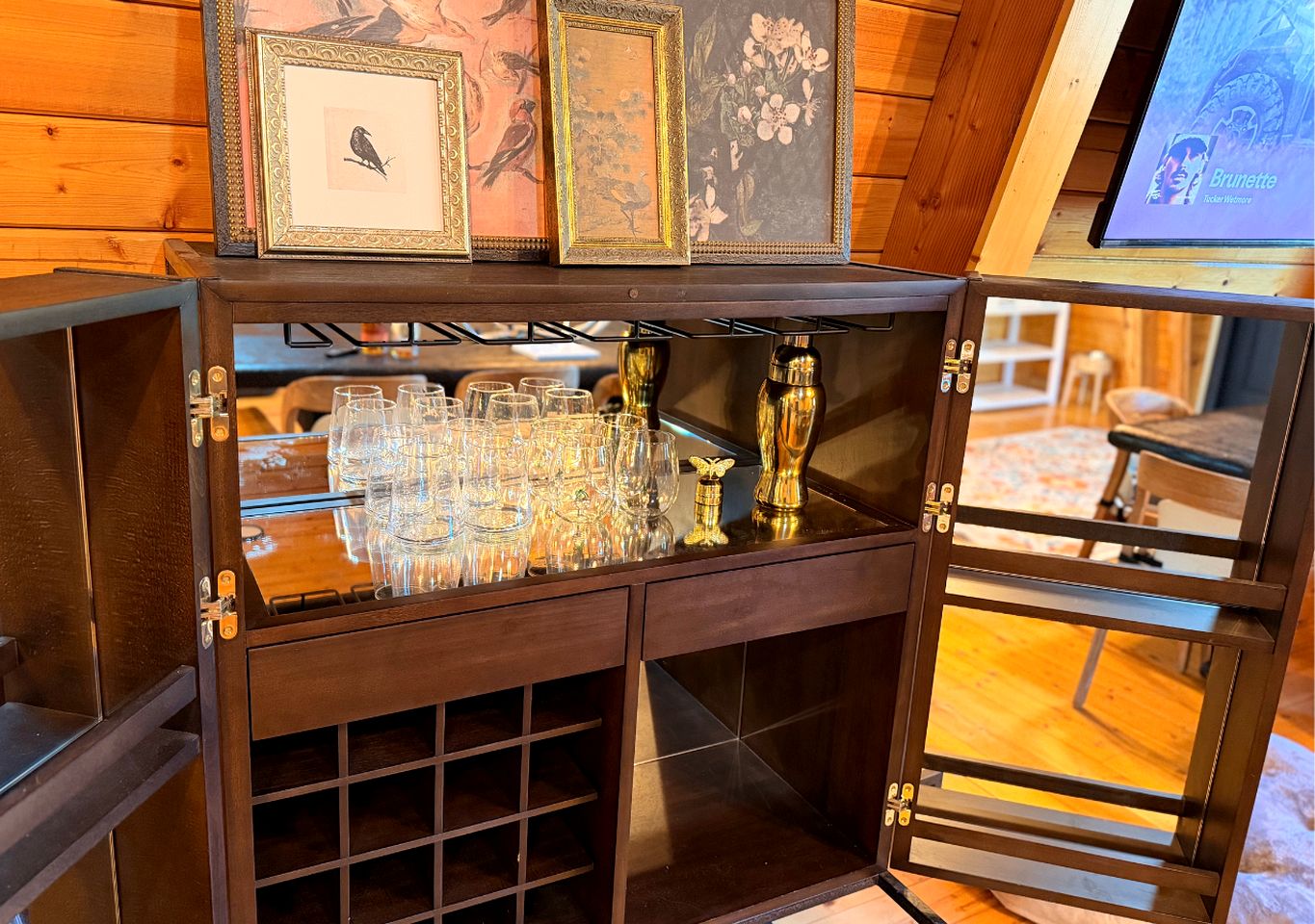 Charming Sunset-View Mountain Cabin with Unique Gothic Décor near Fool Hollow Lake in Show Low, Arizona