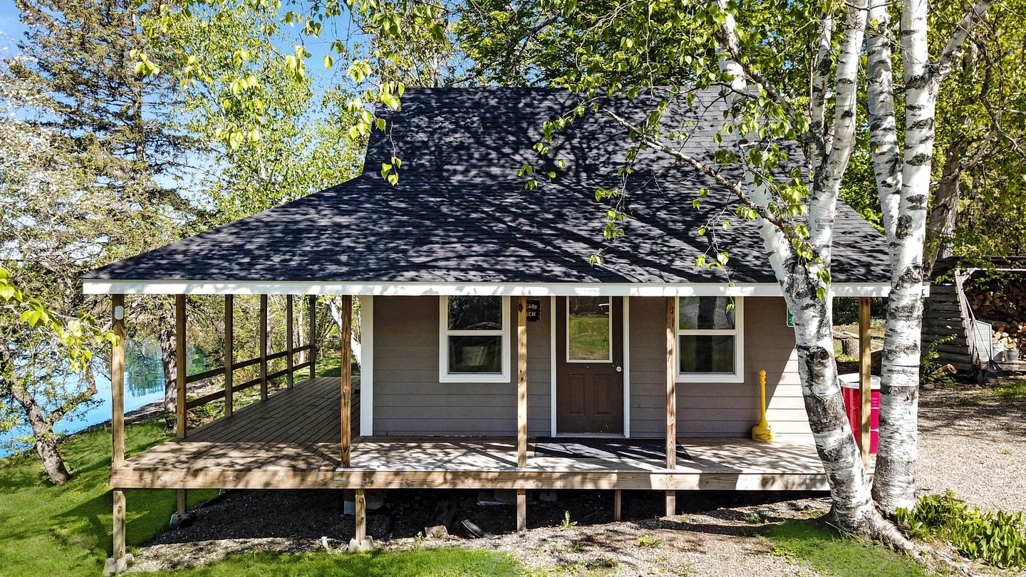 Impressive Cabin with Nice Sights in Portage Lake, Maine