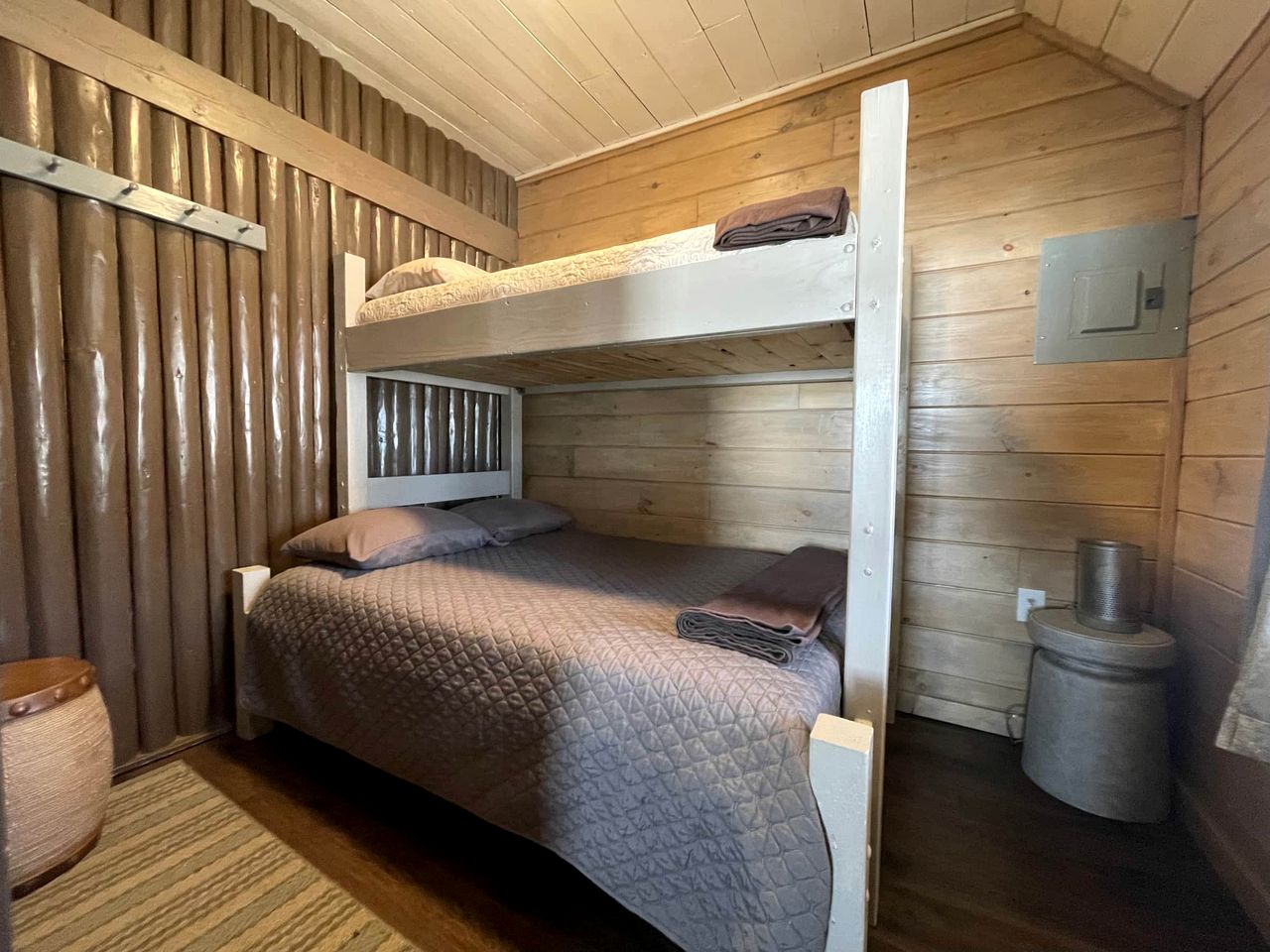 Impressive Cabin with Nice Sights in Portage Lake, Maine