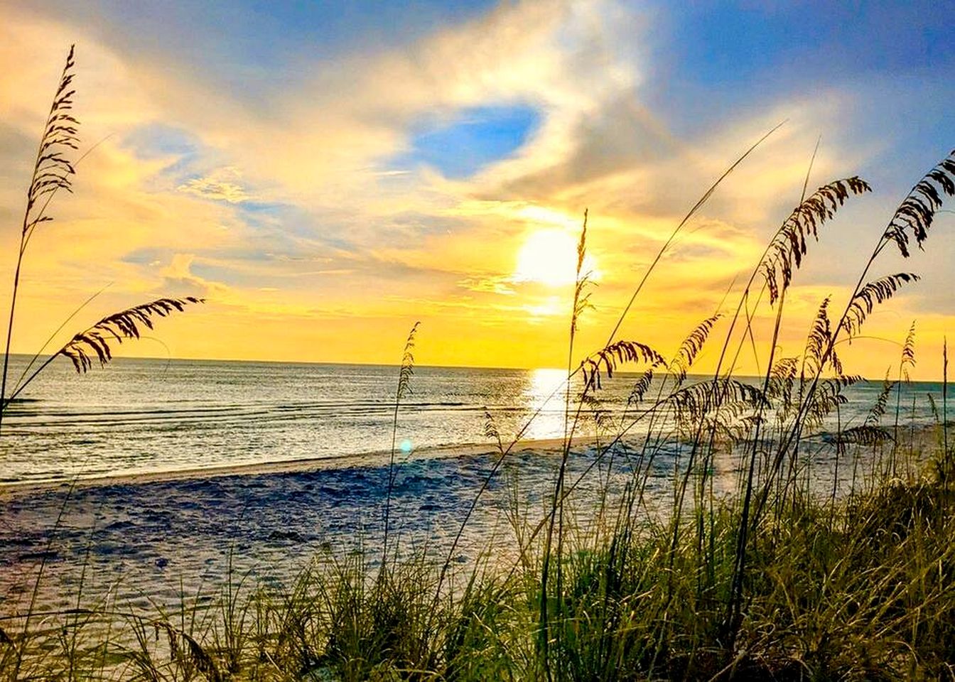 Charming Waterfront Cottage with Private Dock near Little Gasparilla Island, Florida