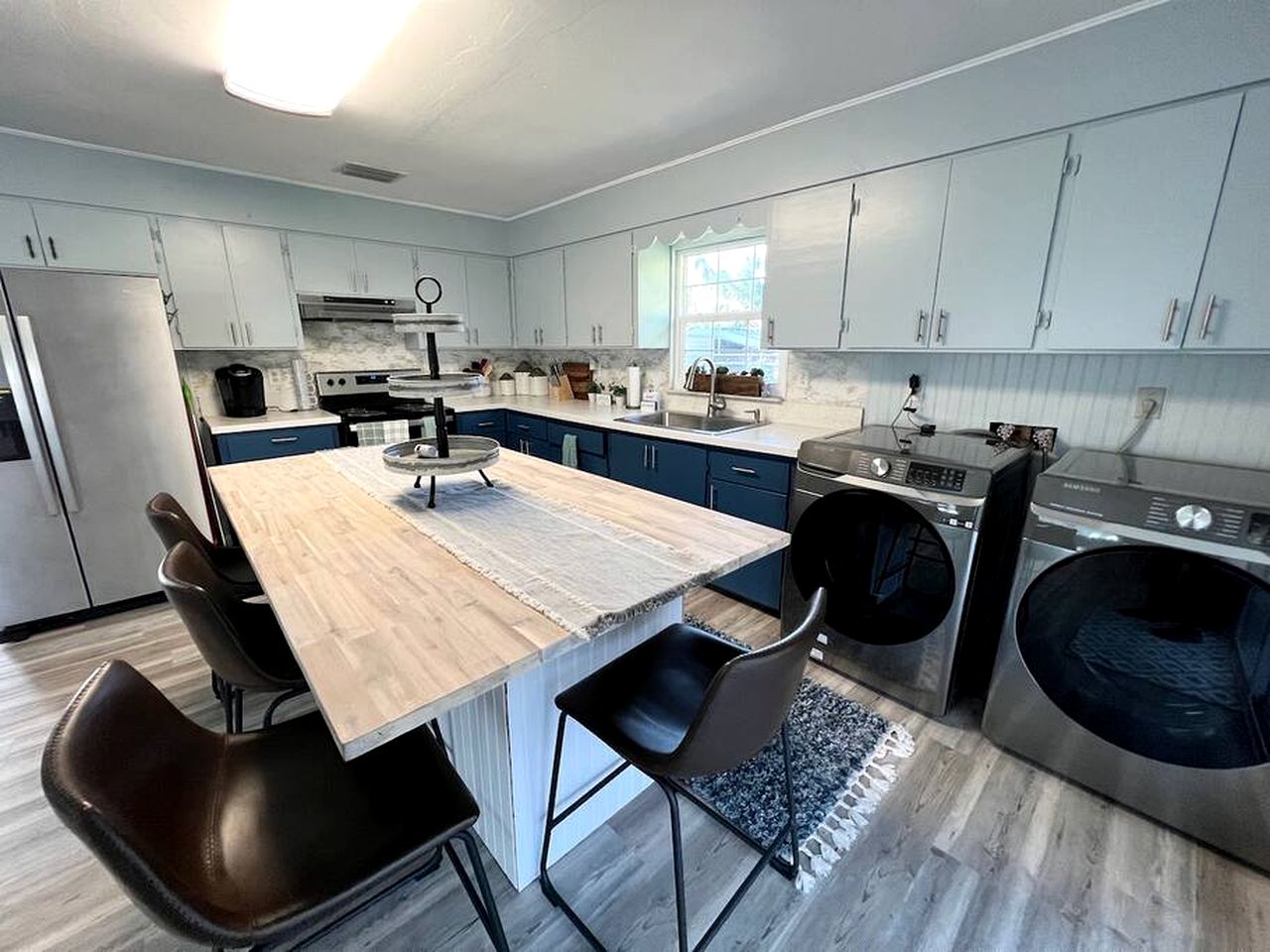 Charming Waterfront Cottage with Private Dock near Little Gasparilla Island, Florida