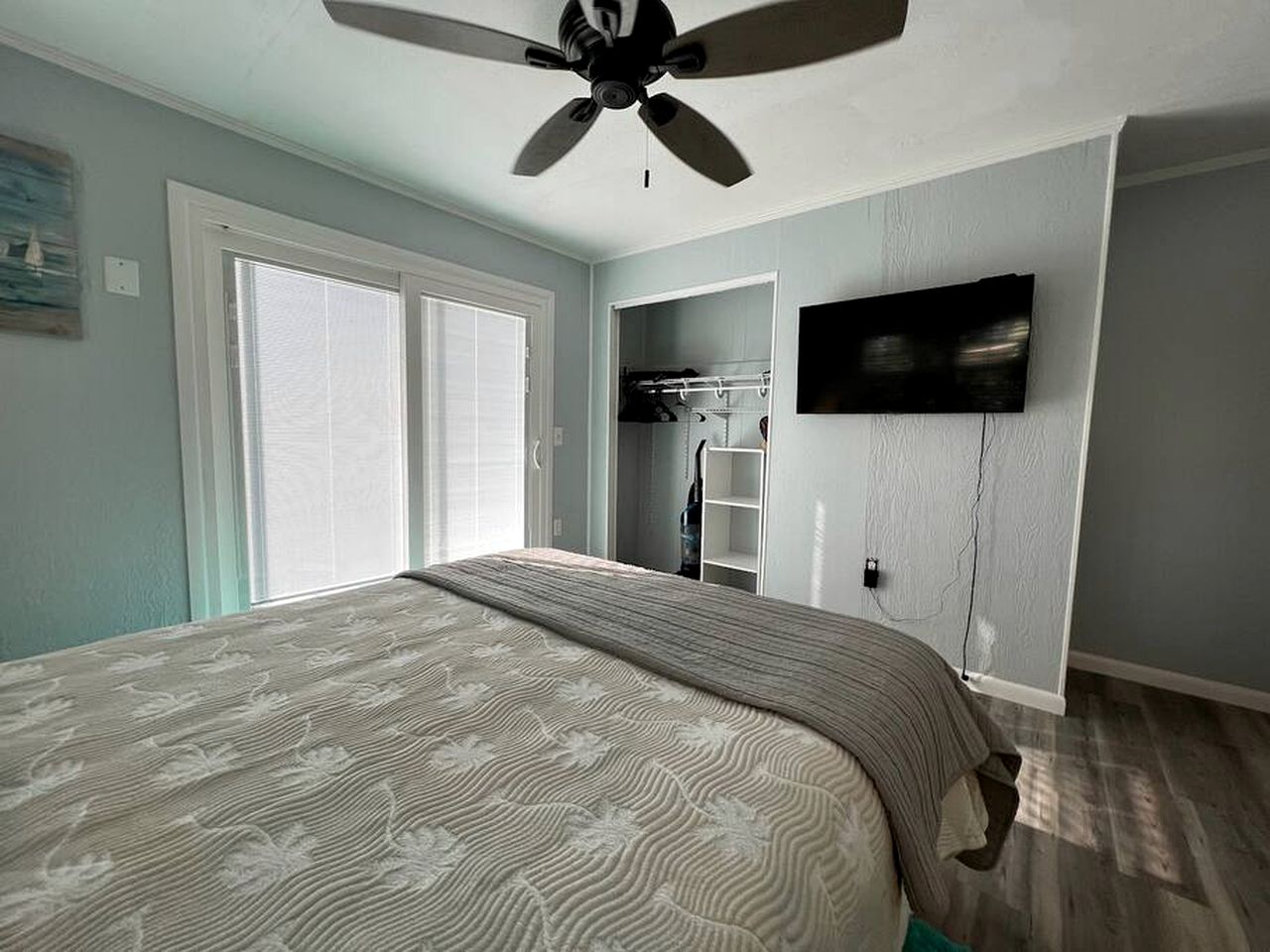 Charming Waterfront Cottage with Private Dock near Little Gasparilla Island, Florida