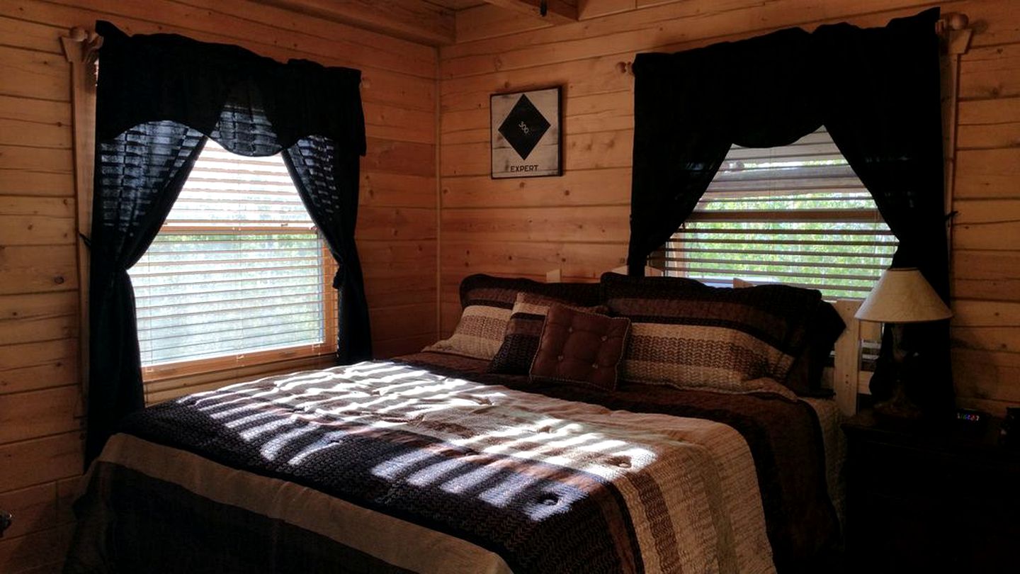 Spacious Mountain Ski Cabin situated on the Grand Mesa, Colorado