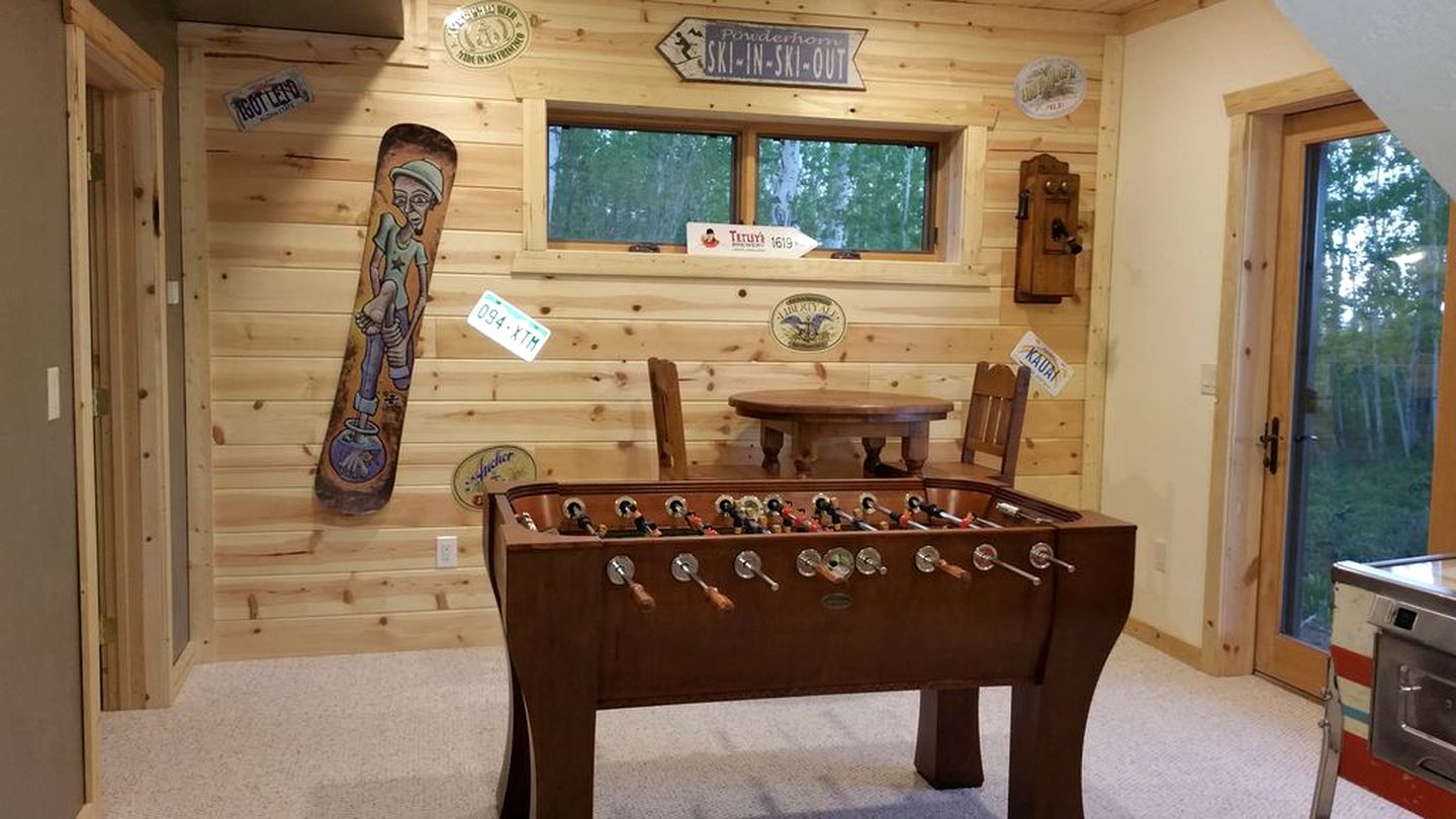 Spacious Mountain Ski Cabin situated on the Grand Mesa, Colorado