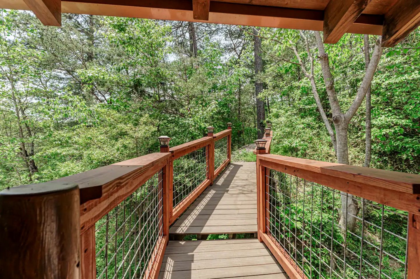 Incredible Family Cabin with Pool Table, Arcade Game, and Hot Tub for Luxury Getaway in Gatlinburg, Tennessee