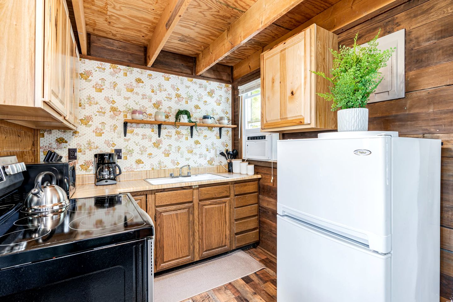 Traditional A-Frame Cabin with Stunning Views, Hot Tub, Deck, Grill and Fire Pit Near Cacapon State Park in Berkeley Springs, WV